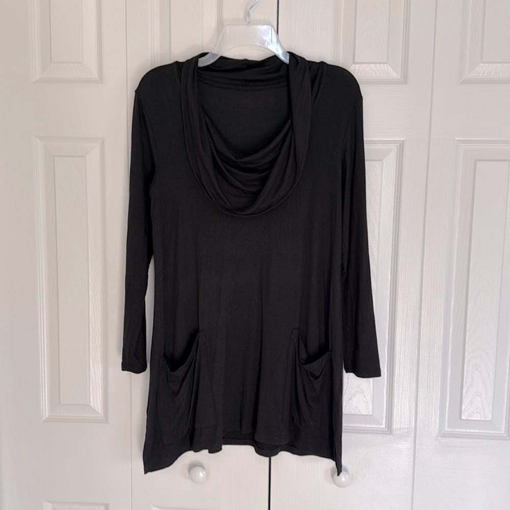 *Gently Worn* Super Soft Rich Black Cowl Neck Tunic w/ Front Pockets -Size Small